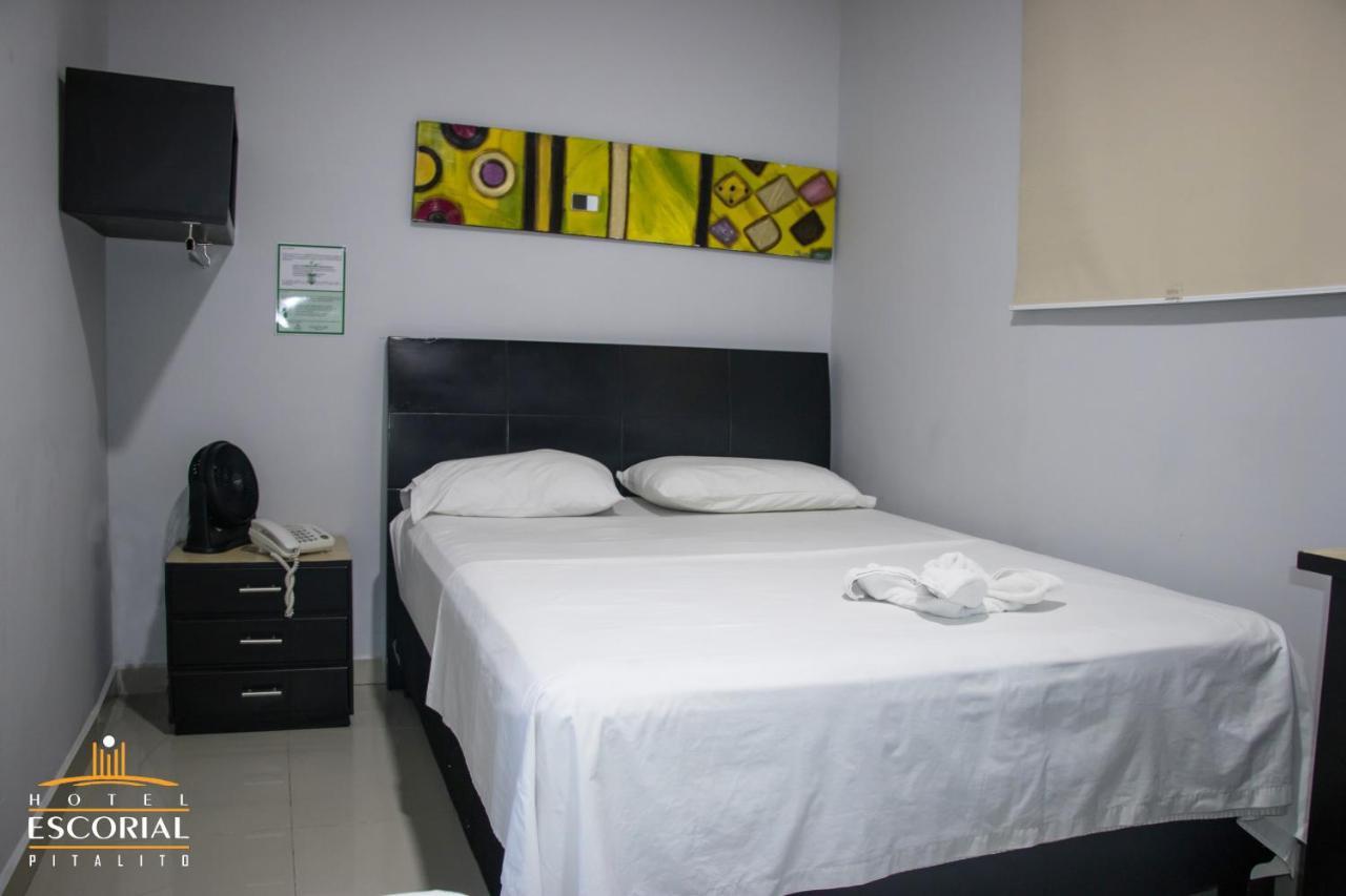 Hotel Escorial Питалито Екстериор снимка